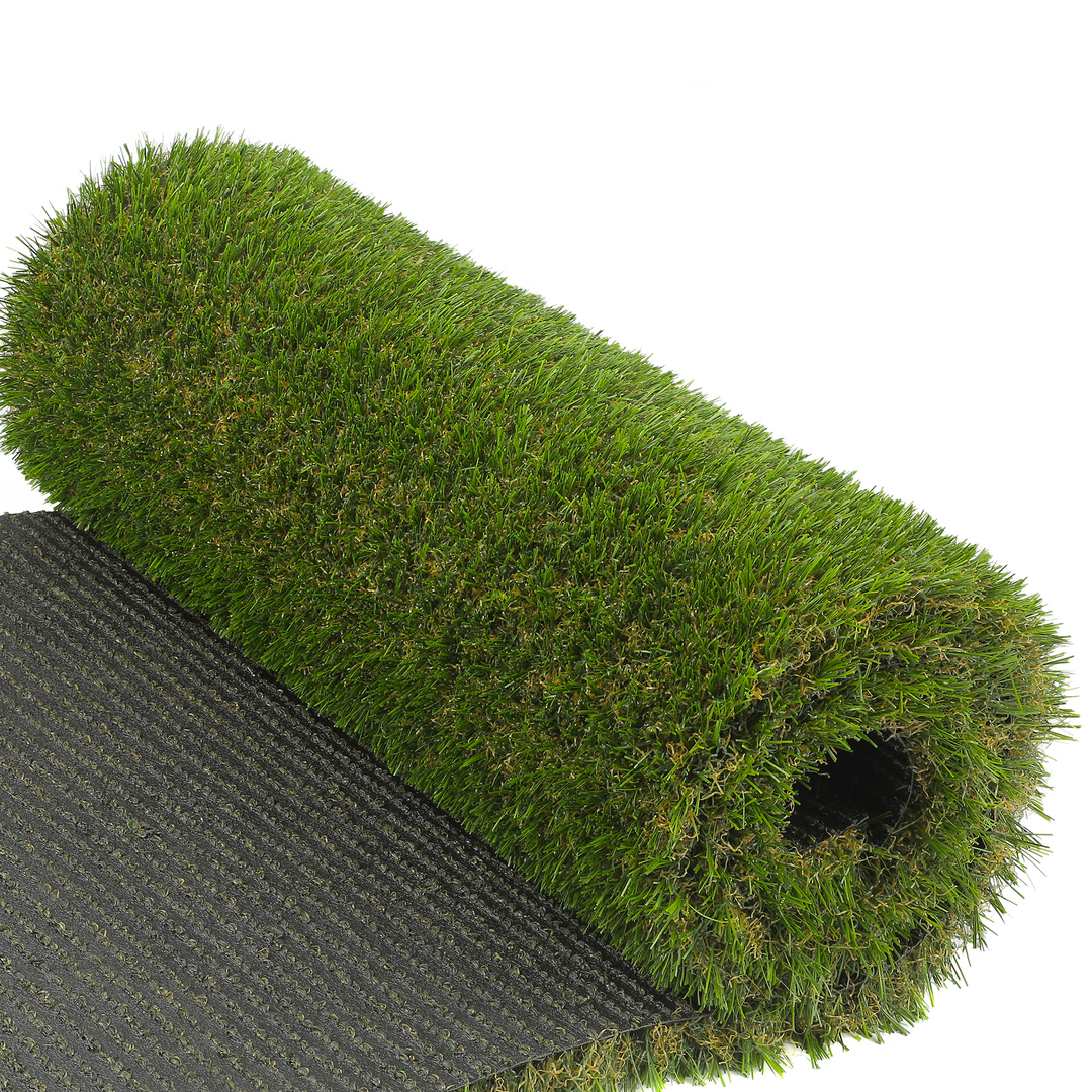 Erba sintetica Enviro Pro da 30 mm, qualità premium per giardini di alto livello, con un look verde tutto l'anno.